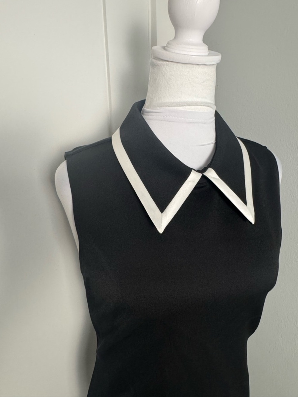 Alice + Olivia Wynell Collared Mini Dress/Size 10 - Picture 5 of 11